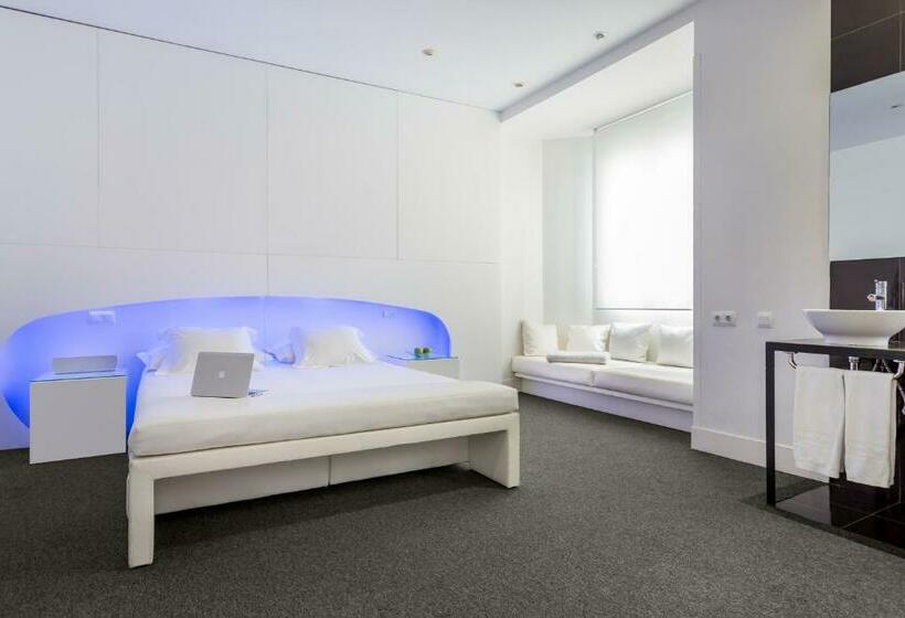 سوییت جونیور, Room Mate Mario