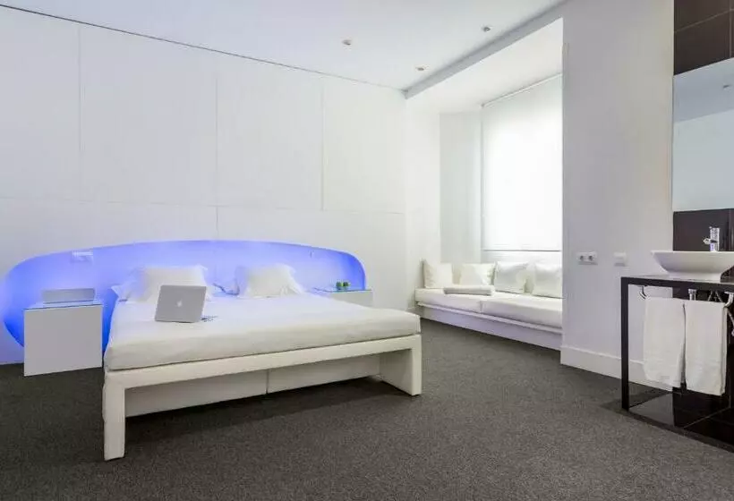 سوییت جونیور, Room Mate Mario