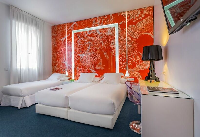 اتاق استاندارد, Room Mate Mario