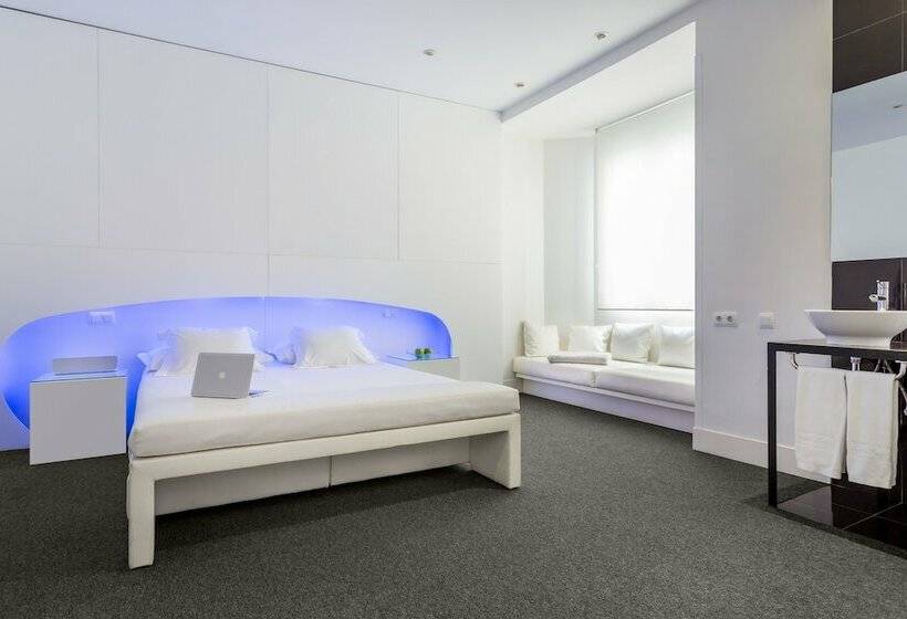 سوییت جونیور, Room Mate Mario