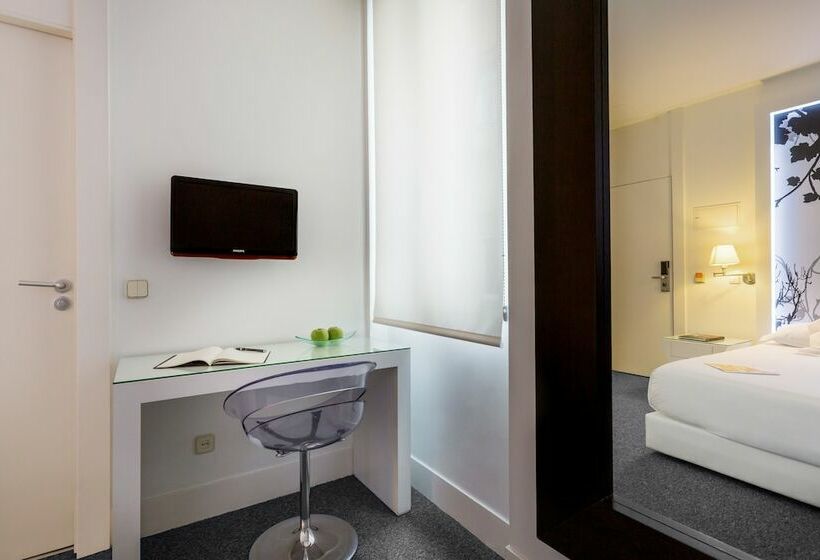 اتاق استاندارد, Room Mate Mario