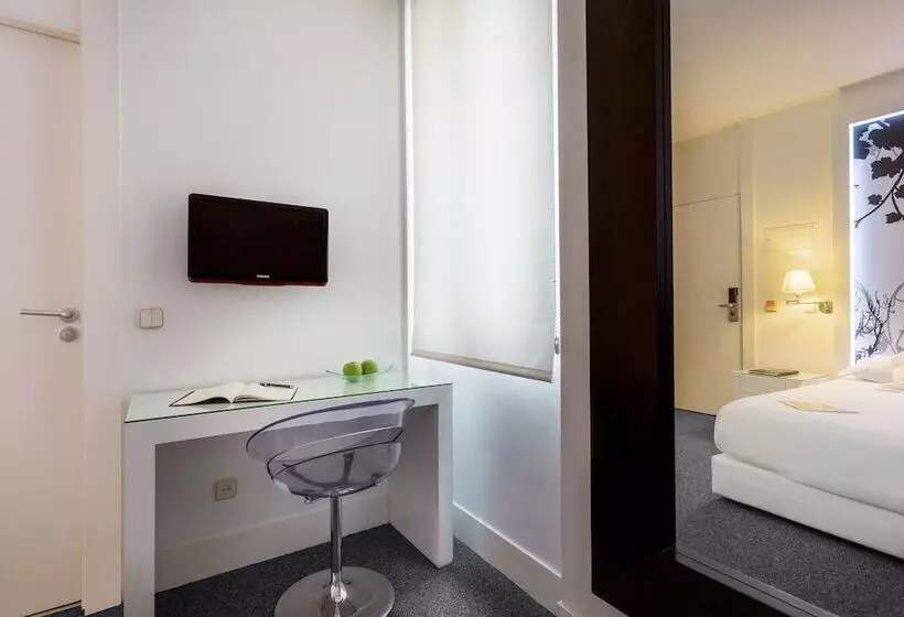 اتاق استاندارد یک نفره, Room Mate Mario