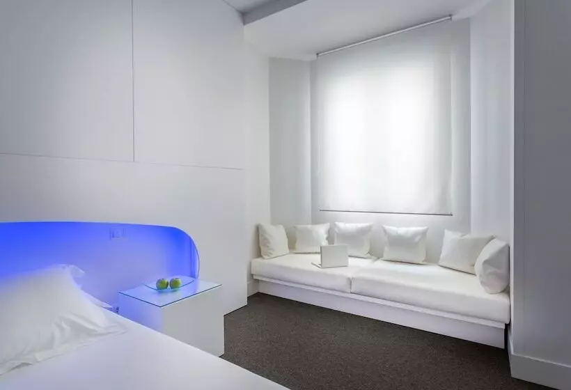 سوییت جونیور, Room Mate Mario