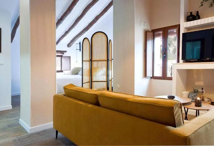 マウンテンビュースイート, Cases Noves   Boutique Accommodation   Adults Only