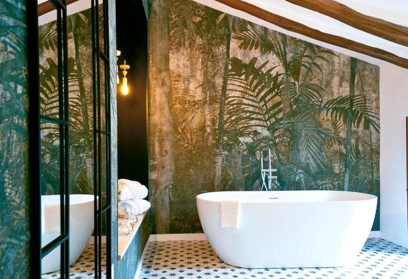 جناح مطلّ علي الجبل, Cases Noves   Boutique Accommodation   Adults Only