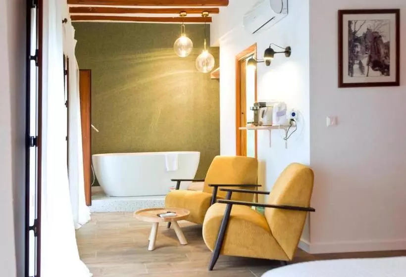 オーシャンビューデラックスルームバルコニー付き, Cases Noves   Boutique Accommodation   Adults Only
