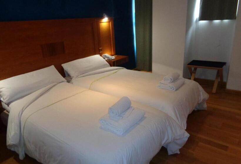 غرفة قياسية, Villa De Betanzos