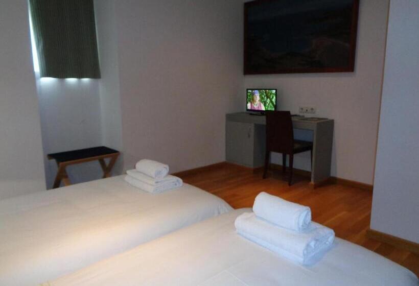 غرفة قياسية, Villa De Betanzos