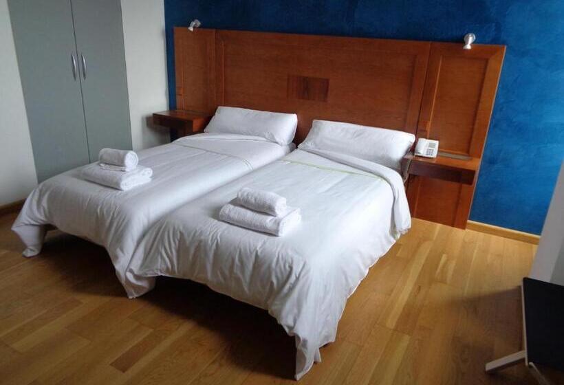 غرفة قياسية, Villa De Betanzos