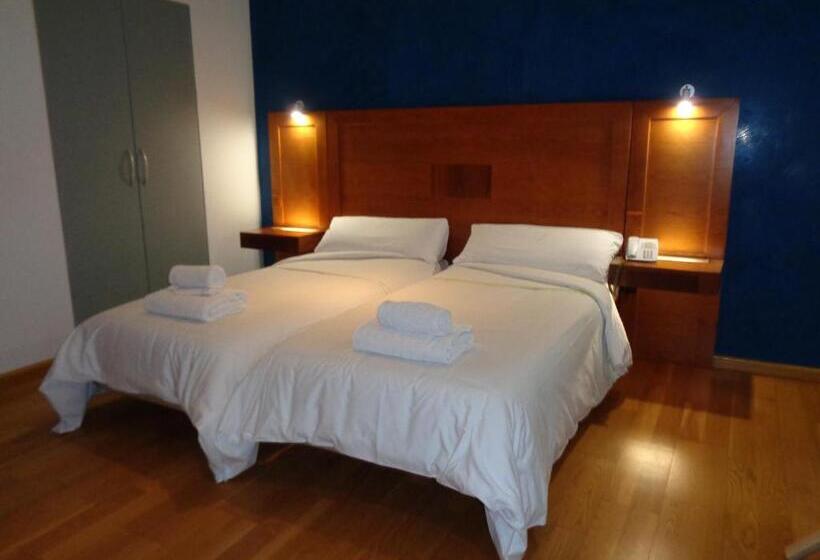 غرفة قياسية, Villa De Betanzos