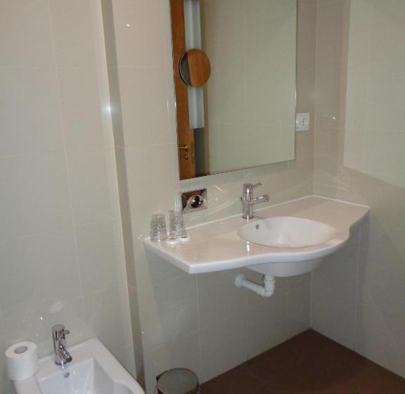 غرفة قياسية, Villa De Betanzos