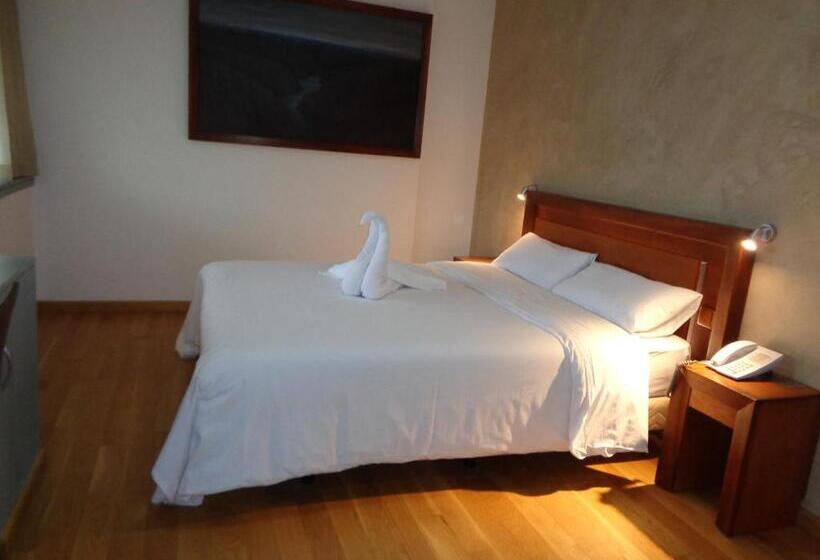 غرفة قياسية, Villa De Betanzos