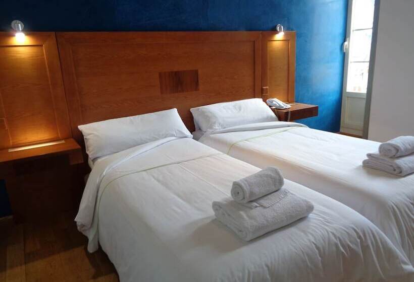 غرفة قياسية, Villa De Betanzos