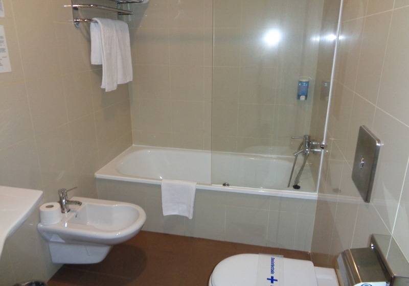 غرفة قياسية, Villa De Betanzos