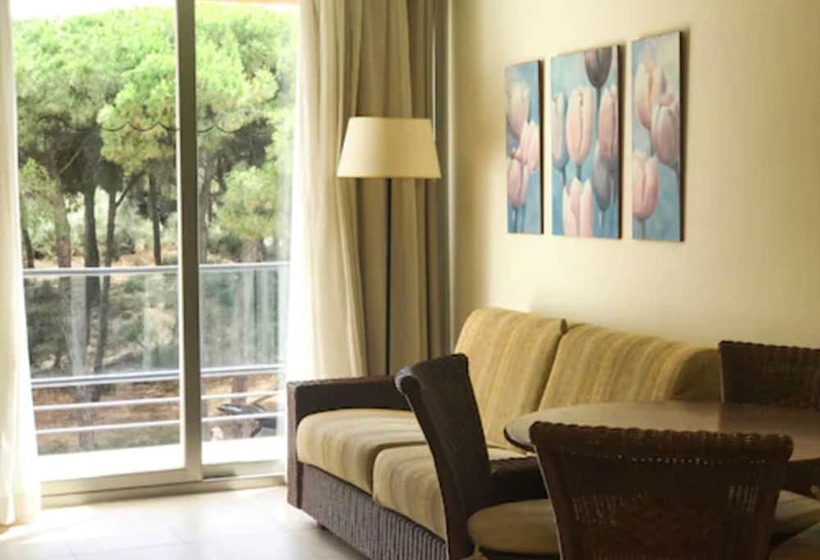 标准工作室, On Family Islantilla