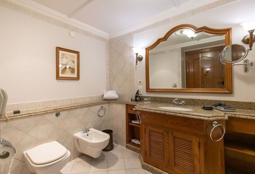 اتاق لوکس, The Cascades Golf Resort, Spa & Thalasso