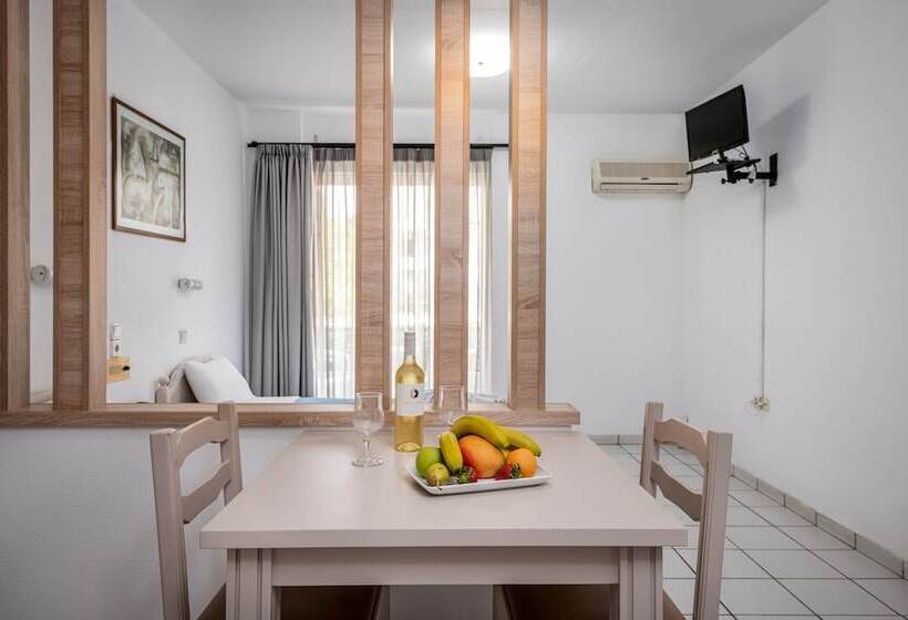 スタンダードスタジオ, Angela