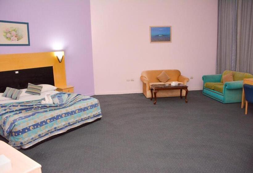 اتاق خانوادگی, Aracan Pyramid