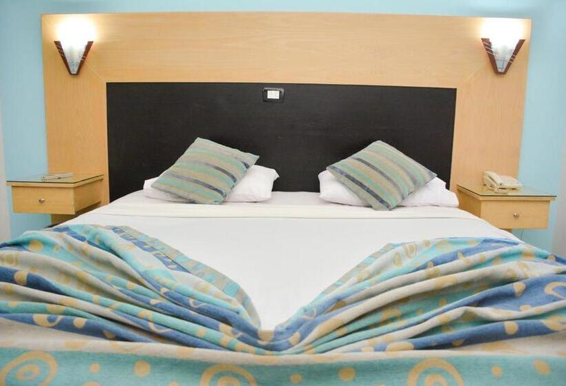 اتاق استاندارد یک نفره, Aracan Pyramid