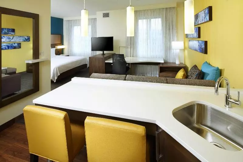 اتاق سوپریور, Baumanburi Hotel Patong