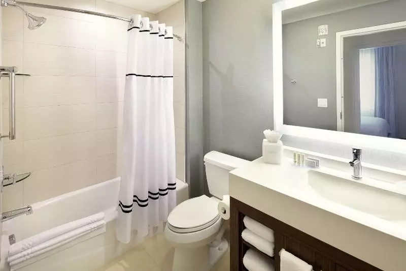 اتاق سوپریور, Baumanburi Hotel Patong