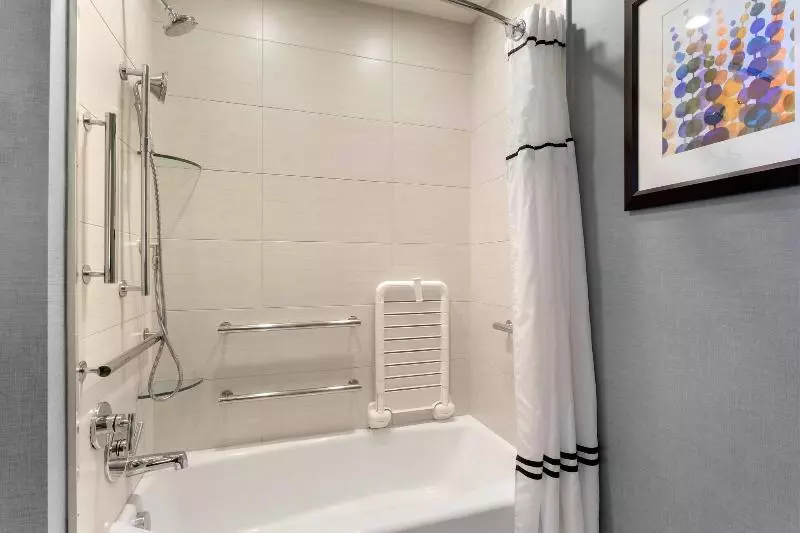 اتاق سوپریور, Baumanburi Hotel Patong