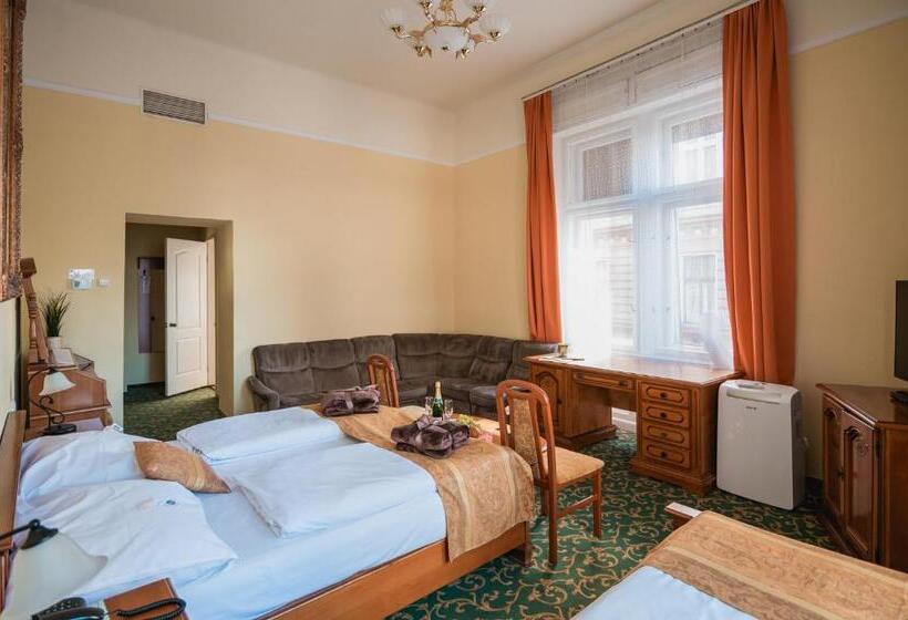 Номер Стандарт Трехместный, City Hotel Unio Superior