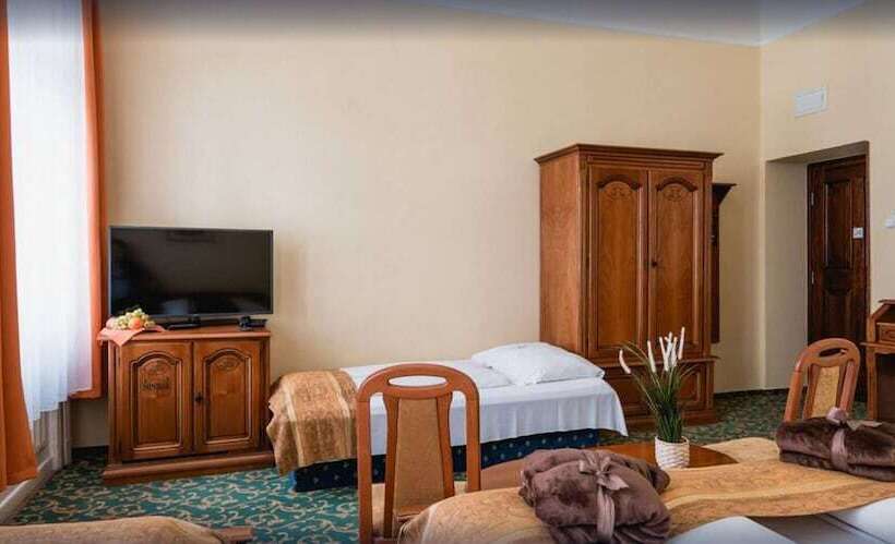 Четырехместный Номер Стандарт, City Hotel Unio Superior