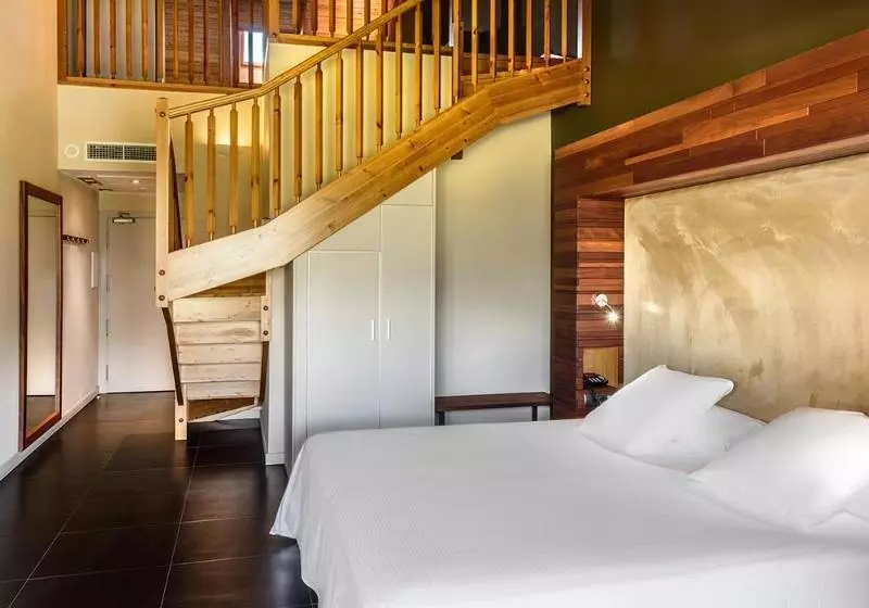 キングサイズベッドのスタンダードルーム, Crowne Plaza Padova, An Ihg
