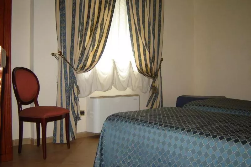 اتاق استاندارد سه نفره, D Angelo Palace