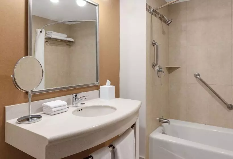 اتاق سوپریور, Four Points By Sheraton Galerias Monterrey