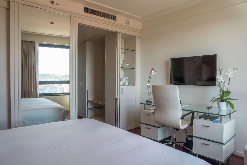 اتاق استاندارد با تخت بزرگ, Doubletree by Hilton Florence Metropole