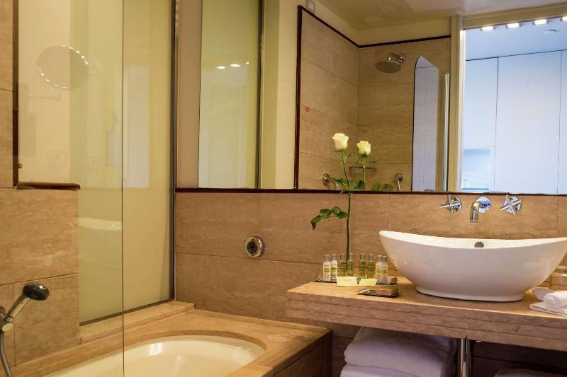 اتاق استاندارد, Doubletree by Hilton Florence Metropole