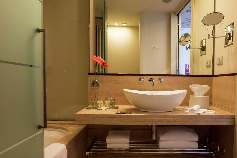 اتاق استاندارد با چشم‌انداز شهر, Doubletree by Hilton Florence Metropole