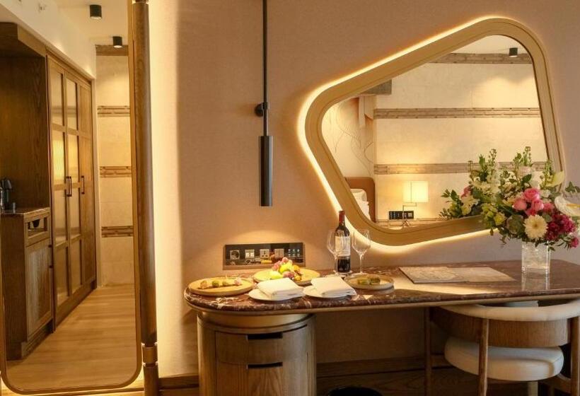 Deluxe Room King Size Bed, Kempinski Hotel The Dome Belek