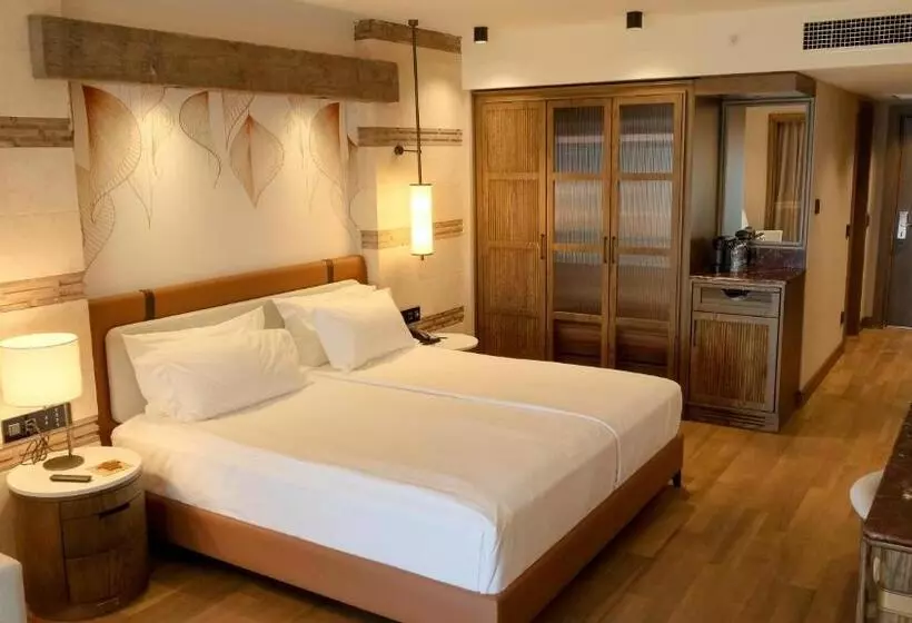Deluxe Room King Size Bed, Kempinski Hotel The Dome Belek