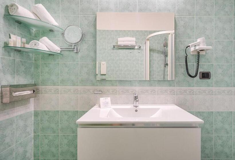 غرفة عائلية مطلّة علي البحر, Felix Hotels   Hotel La Baja