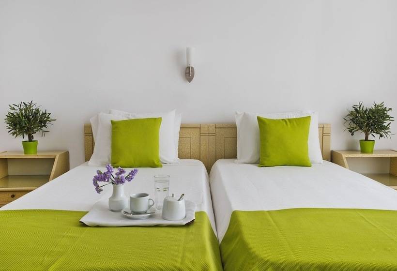 标准单人间, Makarios