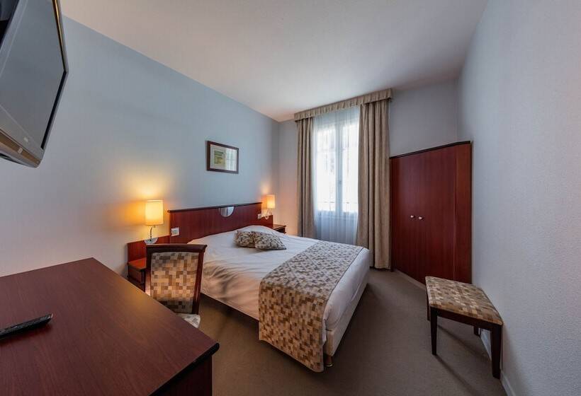 Семейный Номер, Noemys Neris Montlucon   Hotel Restaurant
