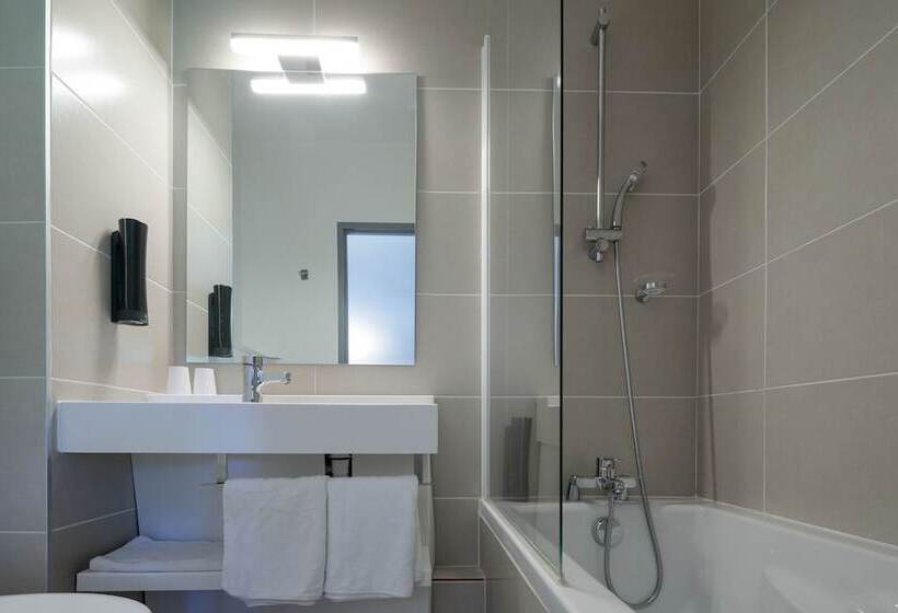 غرفة قياسية ثلاثية, Noemys Viviersdulac