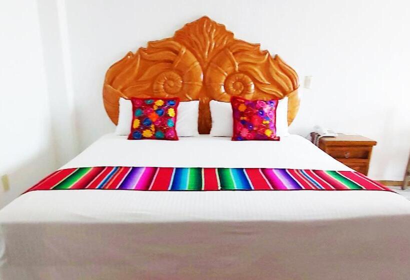 غرفة قياسية, Paloma Del Mar