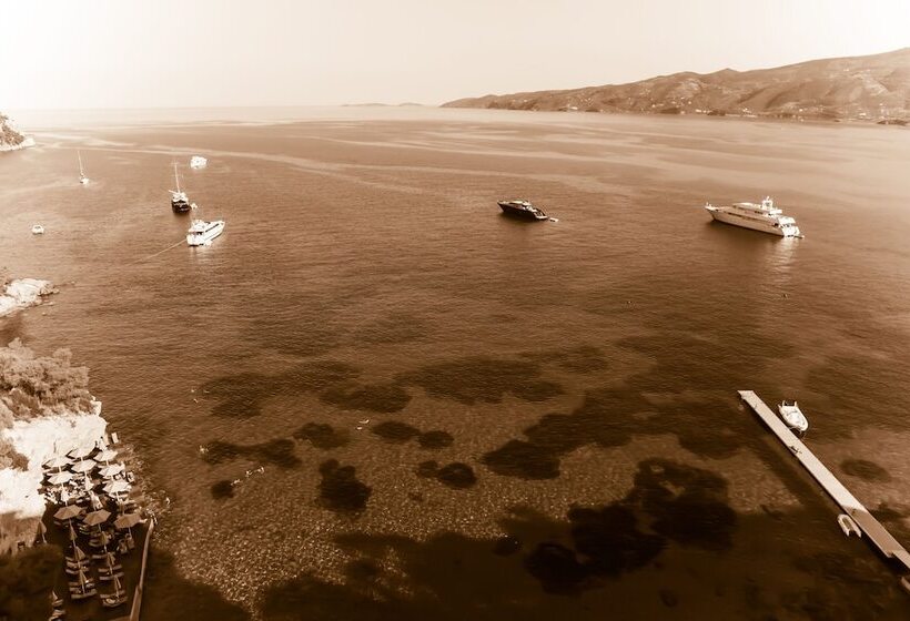 اتاق لوکس, Sirene Blue Luxury Beach Resort