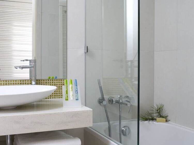 اتاق لوکس, Sirene Blue Luxury Beach Resort