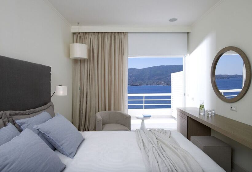 اتاق لوکس سه تخته, Sirene Blue Luxury Beach Resort