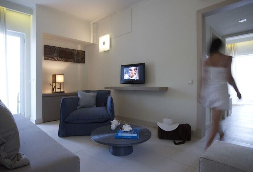 سوییت لوکس, Sirene Blue Luxury Beach Resort