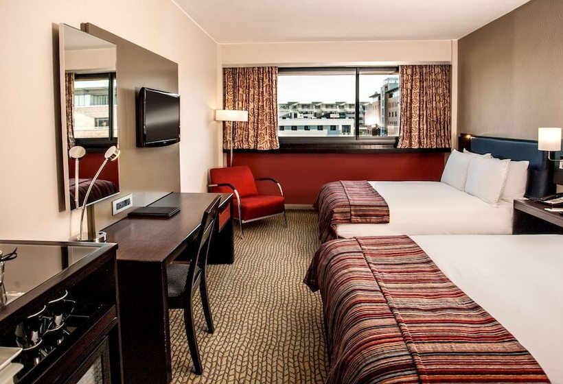 Семейный Номер, Southern Sun Newlands