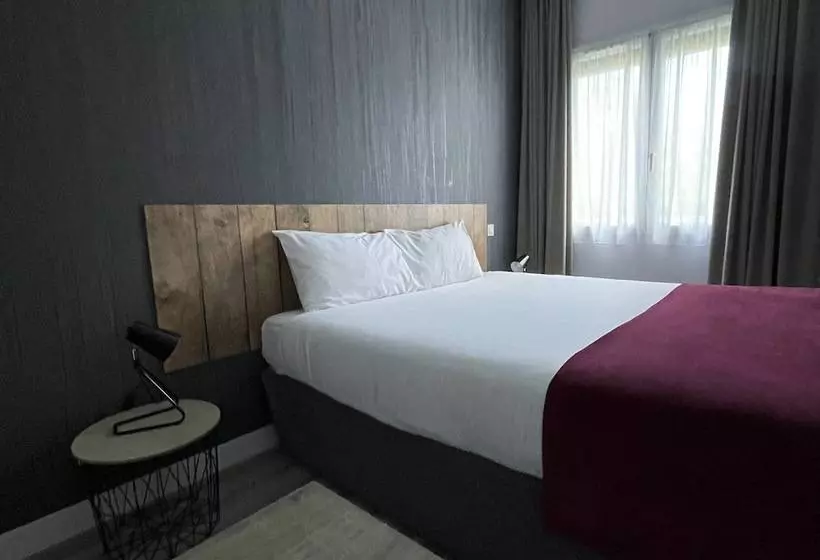 コンフォートルーム, The Originals City, Hôtel La Saulaie, Saumur Ouest