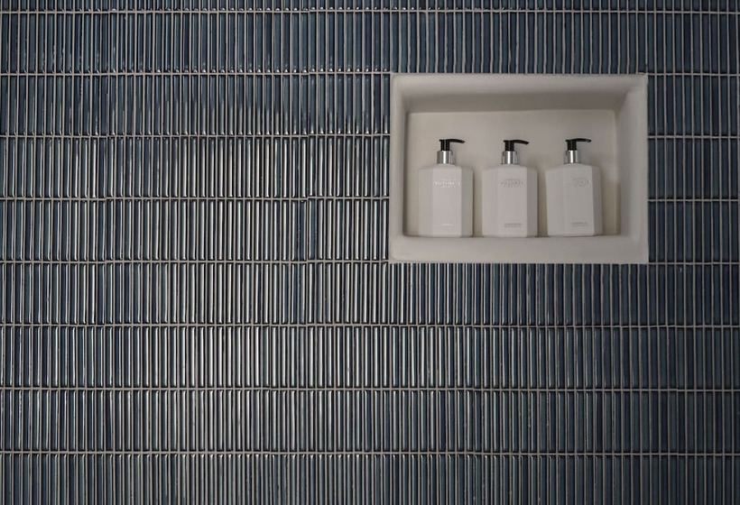 סוויטה נוף לים, Andronis Minois