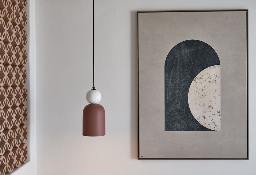 סוויטה נוף לגינה, Andronis Minois