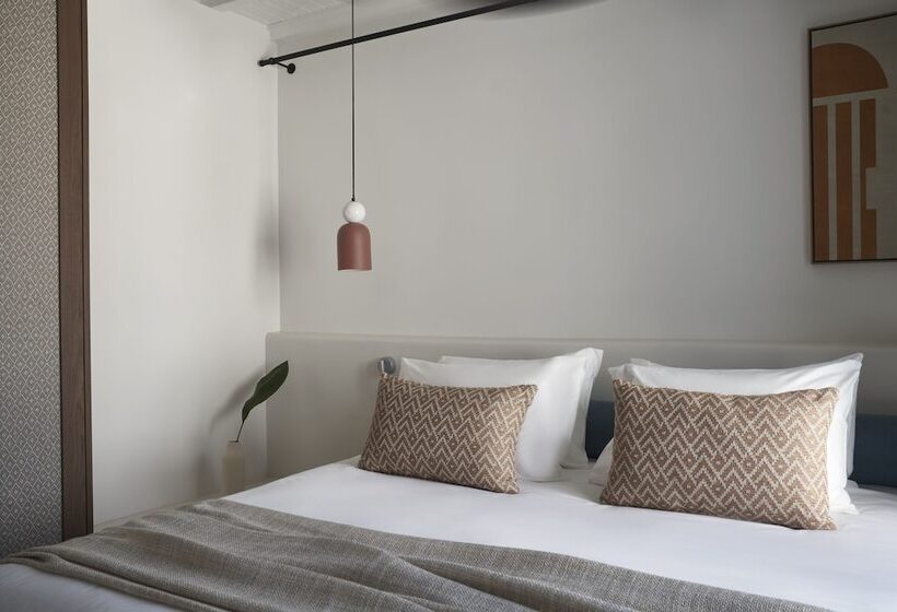 סוויטה נוף לים, Andronis Minois